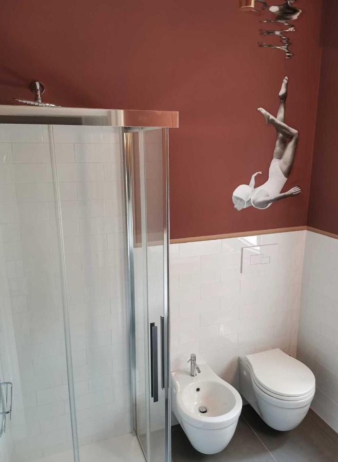 Casa Sebina - Your Design Home On The Lake - 3 Bathrooms 3 Bedrooms デセンツァーノ・デル・ガルダ エクステリア 写真