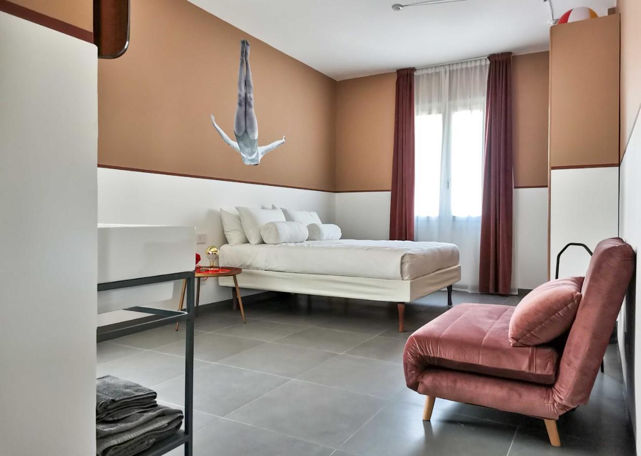 Casa Sebina - Your Design Home On The Lake - 3 Bathrooms 3 Bedrooms デセンツァーノ・デル・ガルダ エクステリア 写真